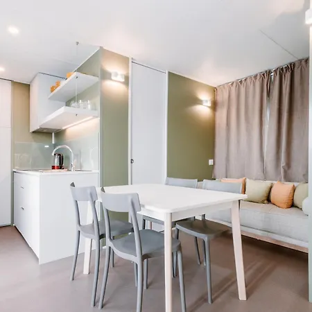 Kotva By Momoland * Ruzina