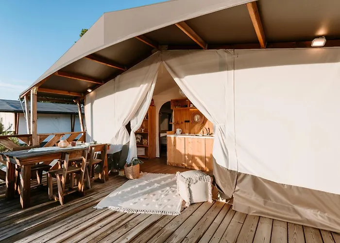 Κάμπινγκ Kotva By Momoland