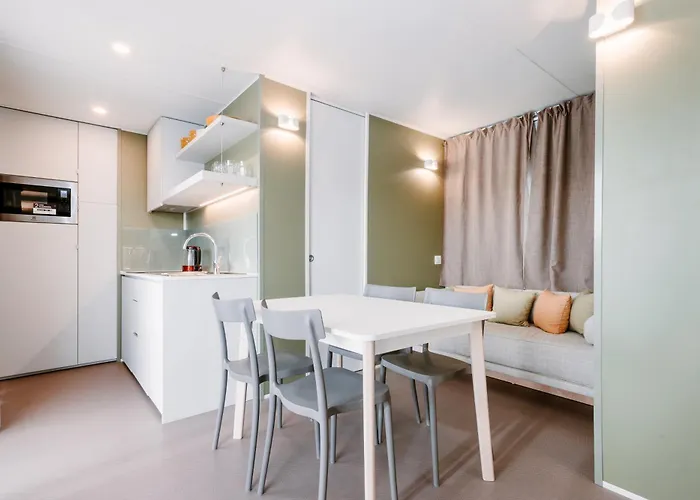 Kotva By Momoland * Ruzina